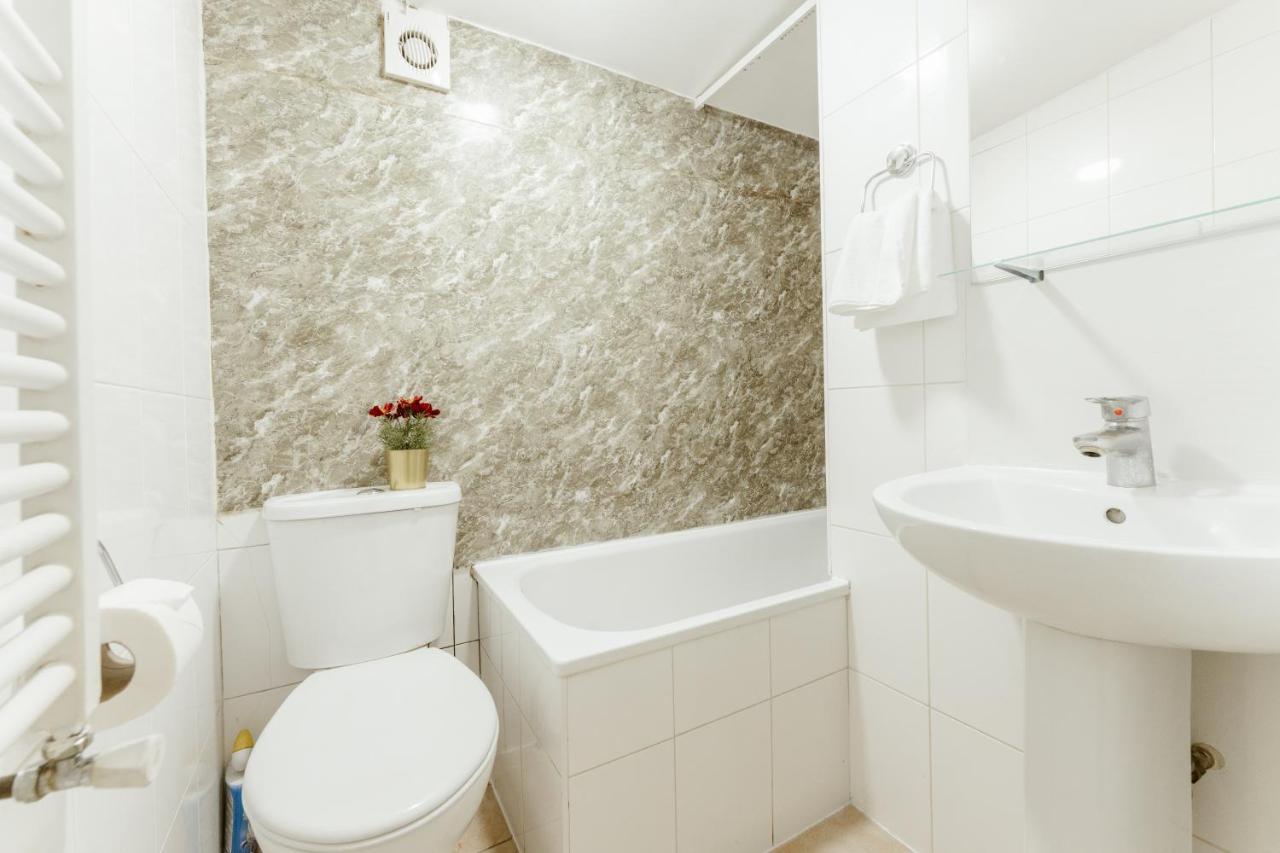 Upton Park Bedrooms 25 Min To Central Londres Exterior foto